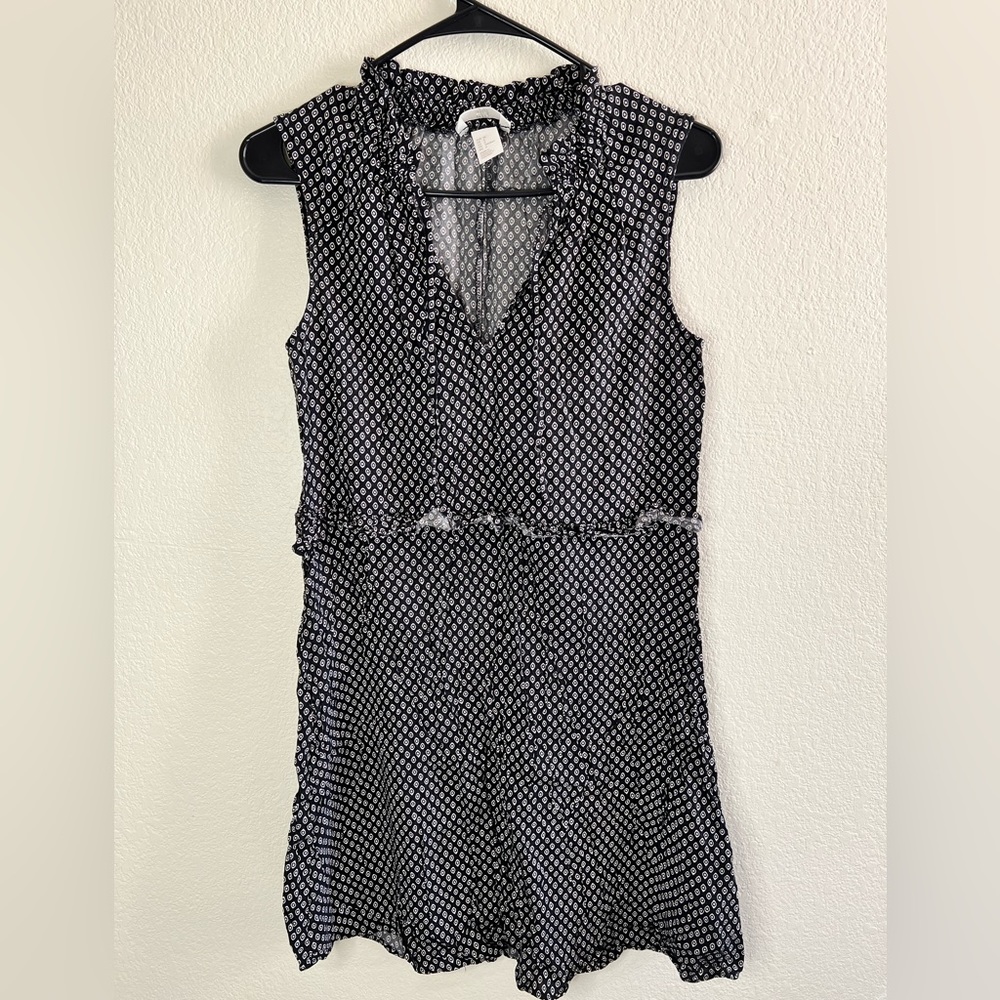 H&M Womens Short Dress Size 6,Stretchy,V-Neck,Very Lightweight Made In Indonesi